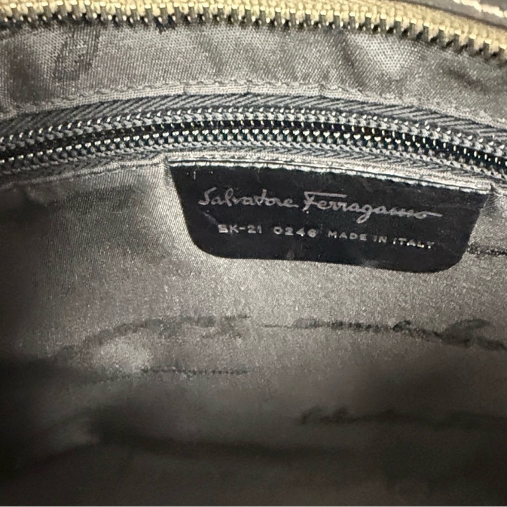 EUC AUTHENTIC VINTAGE SALVATORE FERRAGAMO METALLIC GREY/SILVER - Picture 6 of 11